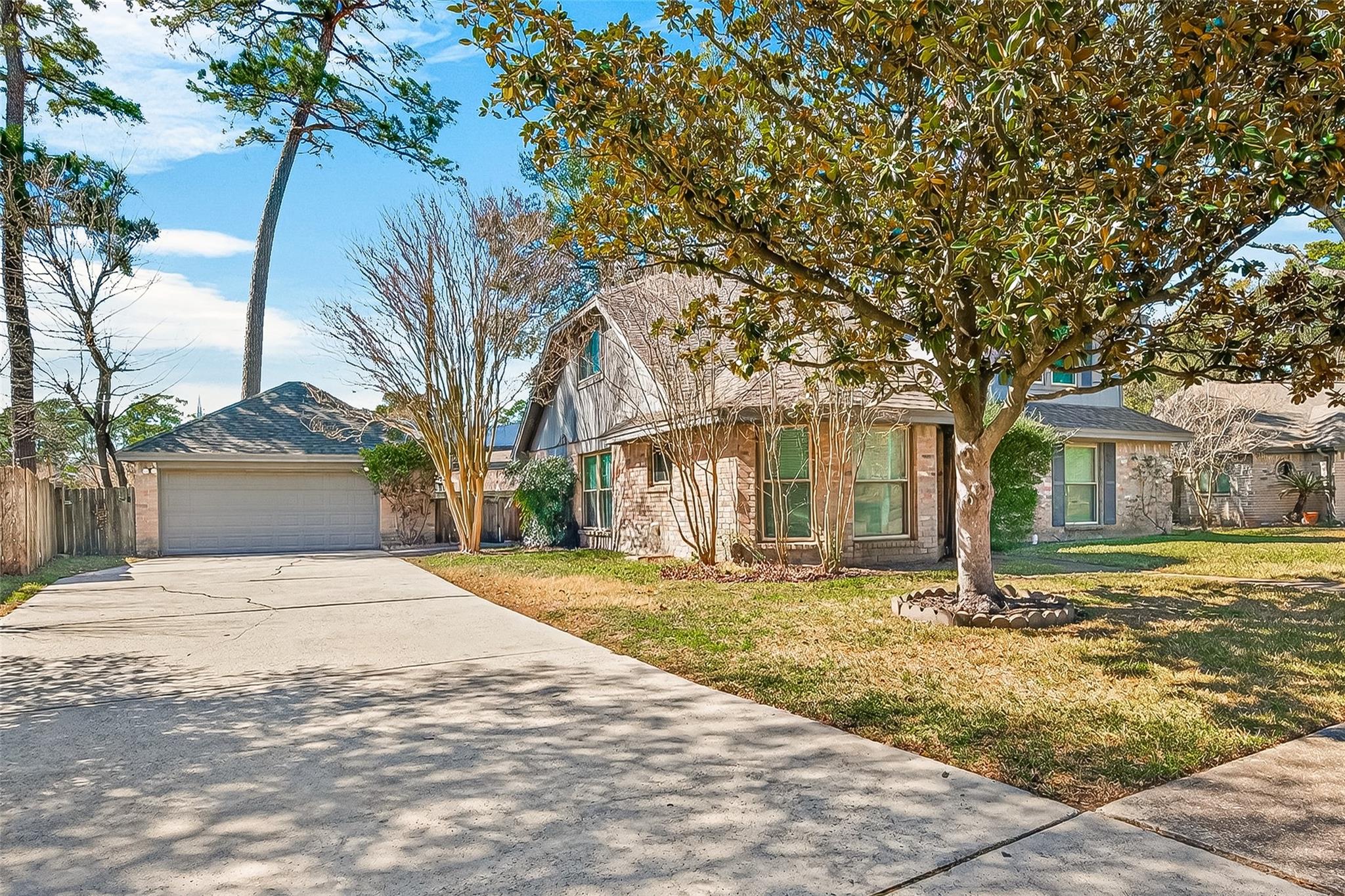 15411 Lago Villa Drive