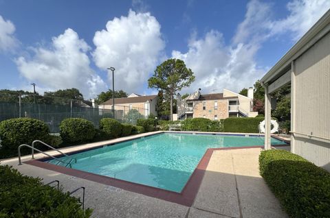 Photo of 7900 N Stadium Drive #53, Houston, TX 77030 (MLS # 32073540)