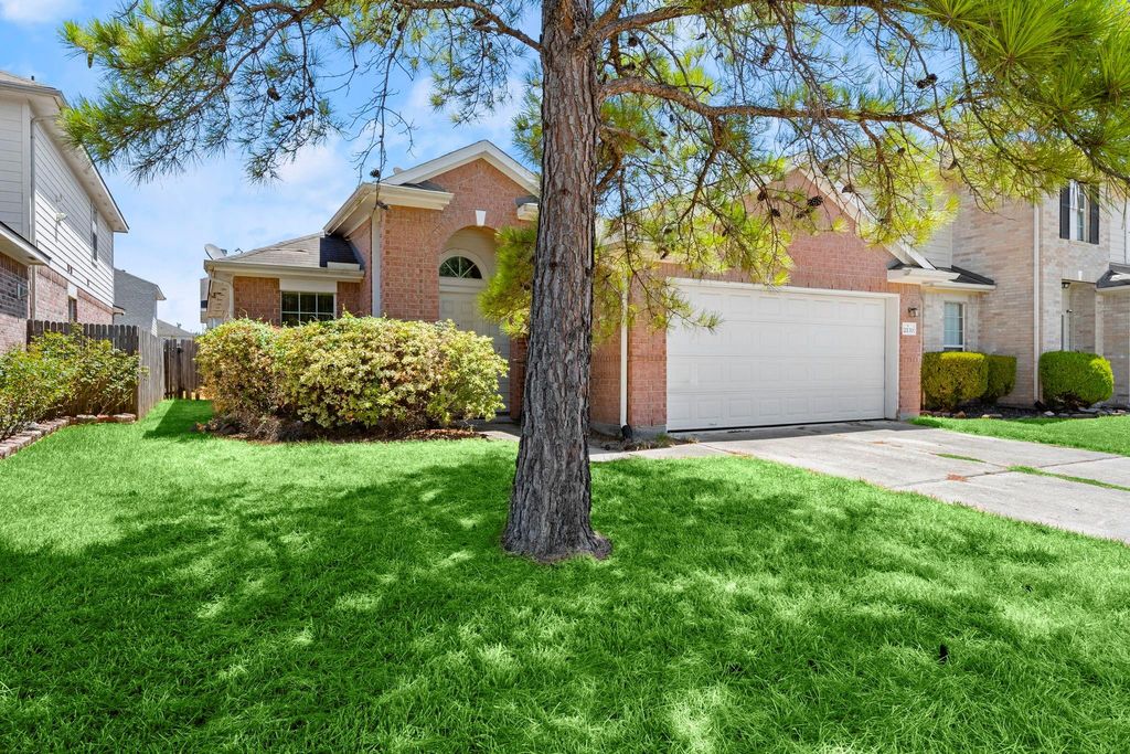 Photo of 21130 Field House Ct, Humble, TX 77338 (MLS # 90497442)