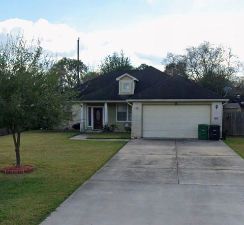 Photo of 934 Genoa Street, Houston, TX 77587 (MLS # 30267892)