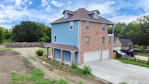 109 N 3rd St South Houston TX 77587