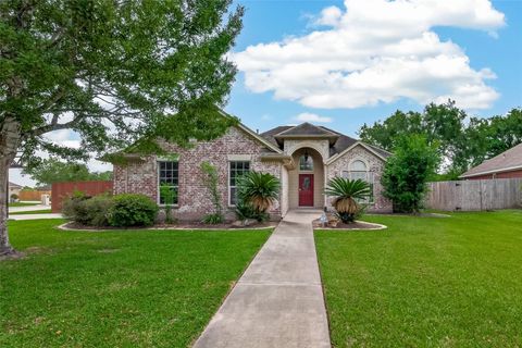 Photo of 11803 Old Spanish Trail, Santa Fe, TX 77510 (MLS # 98429375)