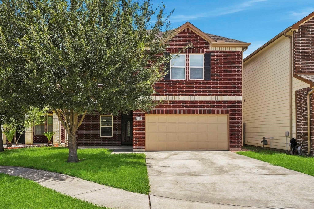 Photo of 2410 Ranna Court, Sugar Land, TX 77498 (MLS # 46445611)