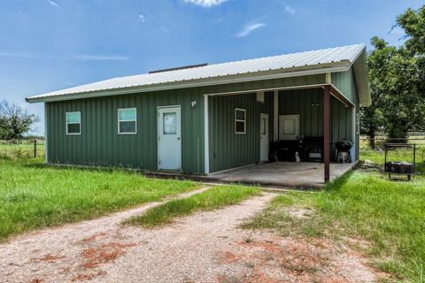 Photo of 800 Waldeck Road, Ledbetter, TX 78946 (MLS # 77481413)