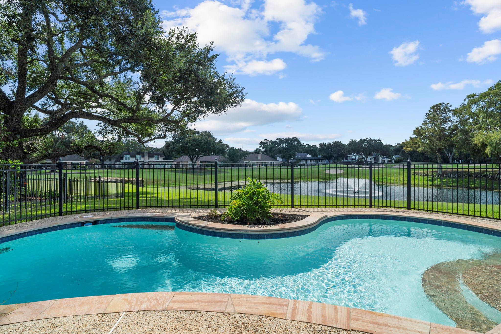 44 Bendwood Drive