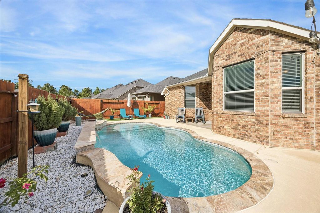Photo of 17064 Easter Lily Dr, Conroe, TX 77385 (MLS # 71608333)