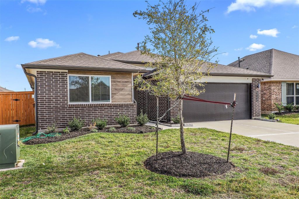 Photo of 2708 Diamond Reef Lane, Texas City, TX 77568 (MLS # 36590487)
