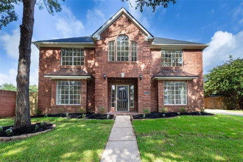 Photo of 3230 Serene Oak Drive, Sugar Land, TX 77478 (MLS # 49306867)