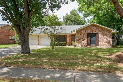 Photo of 5810 Fontenelle Drive, Houston, TX 77035 (MLS # 69859580)