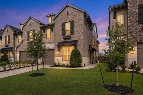 Photo of 6566 Scarlet Pond Lane, Fulshear, TX 77441 (MLS # 34070663)