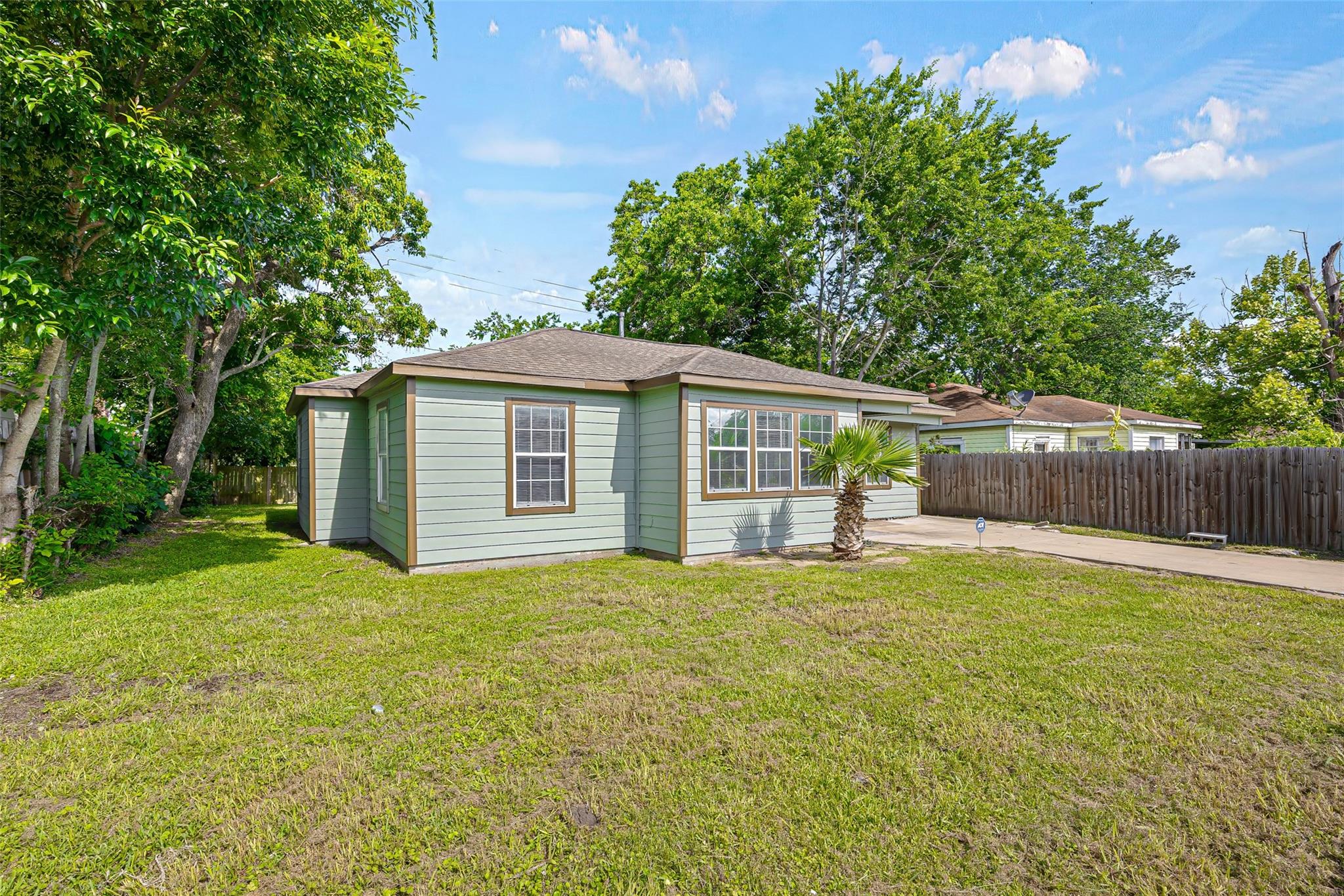 7614 Darnay Dr Drive