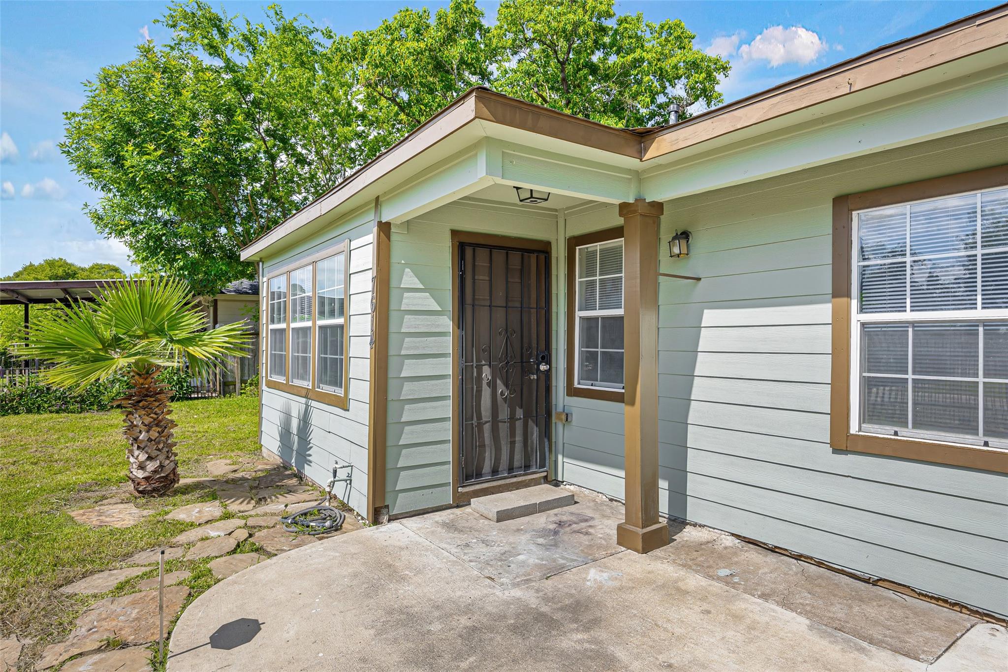7614 Darnay Dr Drive