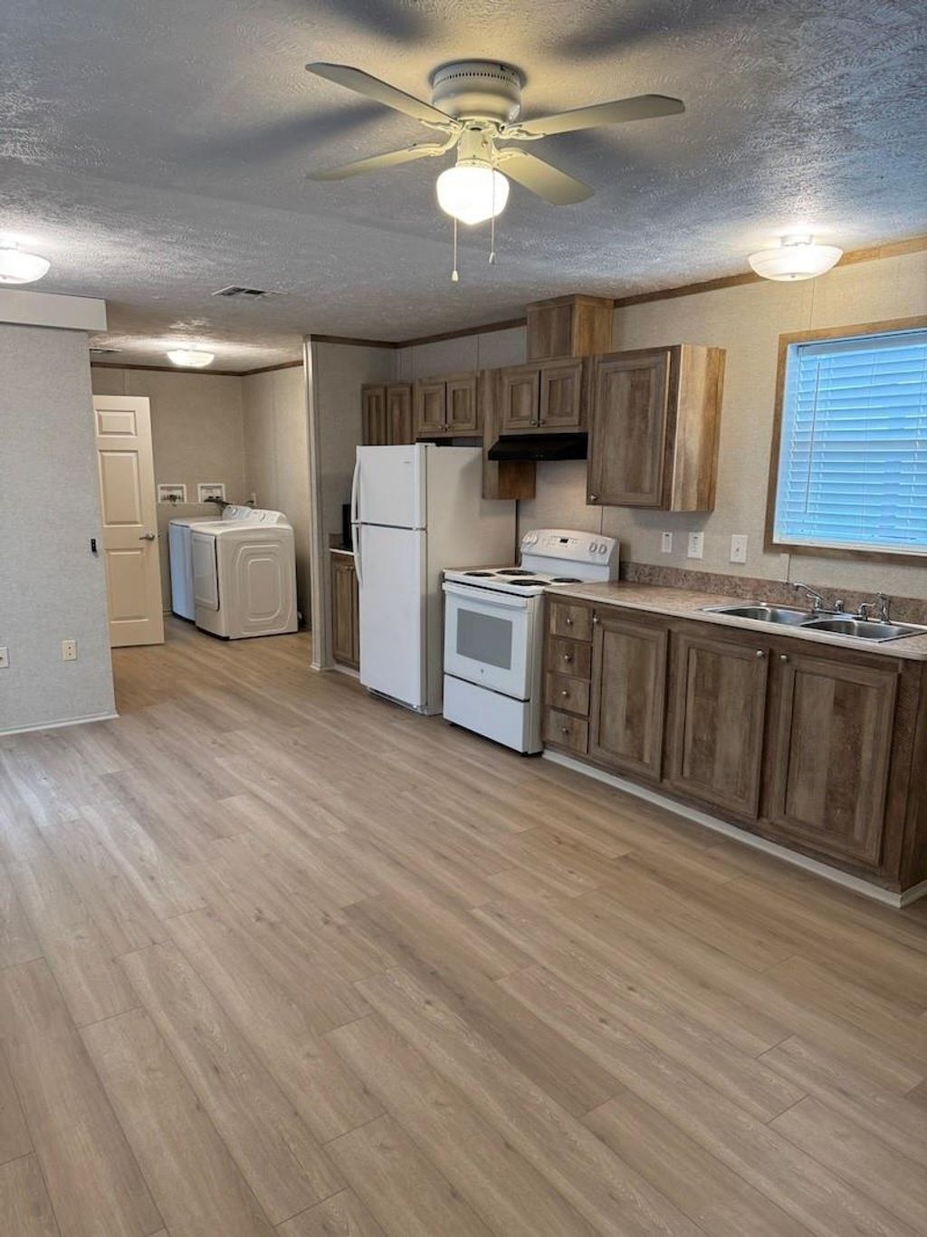 Photo of 3621 County Road 161 #L, Alvin, TX 77511 (MLS # 42079933)