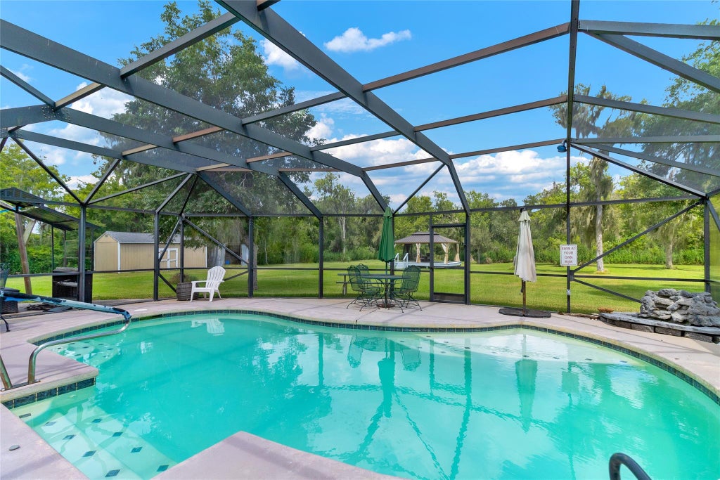 Photo of 20615 County Road 461, Brazoria, TX 77422 (MLS # 25185033)
