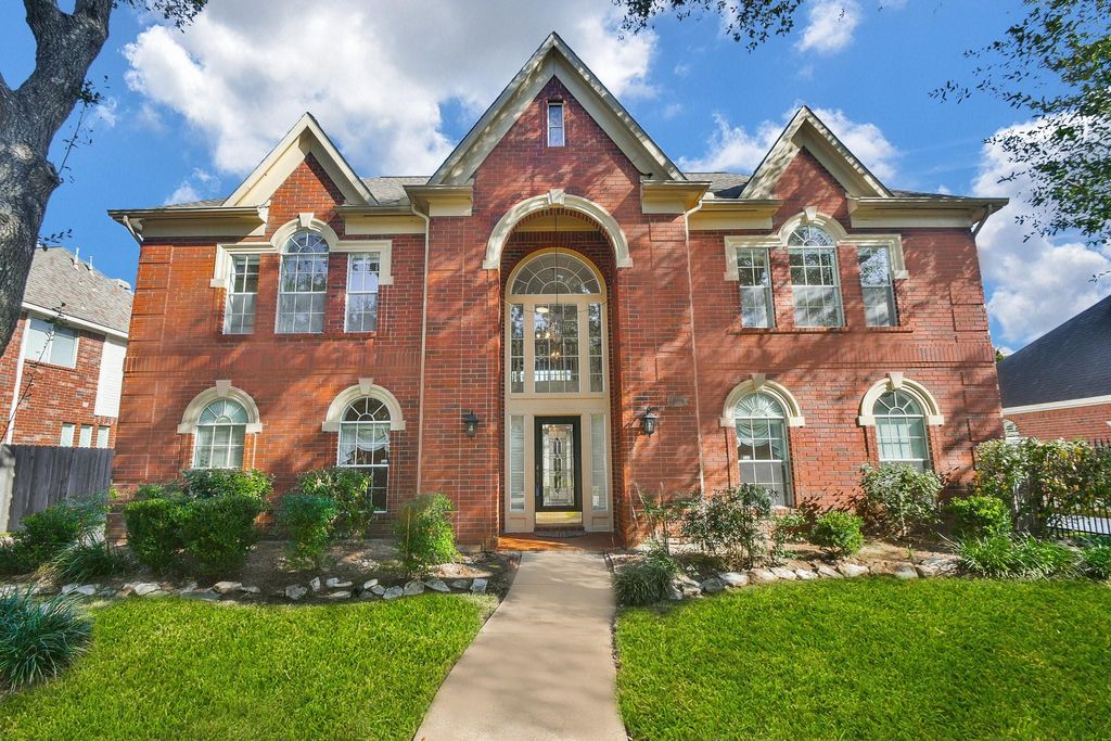 Photo of 4323 Magnolia Lane, Sugar Land, TX 77478 (MLS # 60564929)
