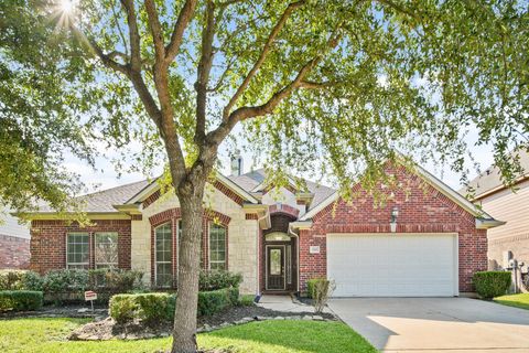 Photo of 1915 Stable Stone Lane, Pearland, TX 77581 (MLS # 37862842)