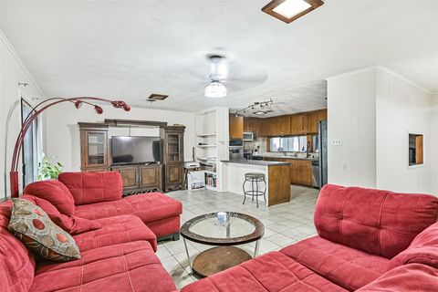 Tiny photo for 901 N Amburn Road, Texas City, TX 77591 (MLS # 44354000)