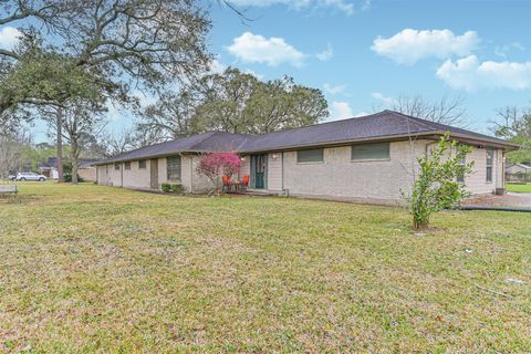 Photo of 901 N Amburn Road, Texas City, TX 77591 (MLS # 44354000)