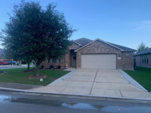Photo of 5611 Briar Knoll, New Braunfels, TX 78132 (MLS # 26584496)