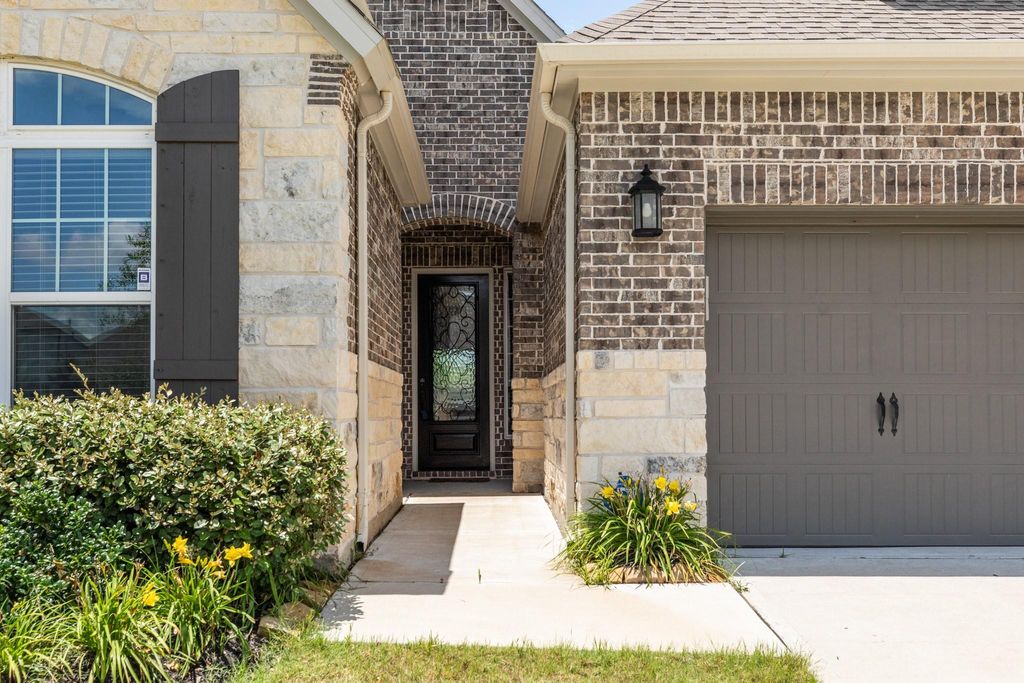 Photo of 9806 Starry Night Lane, Manvel, TX 77578 (MLS # 13174949)