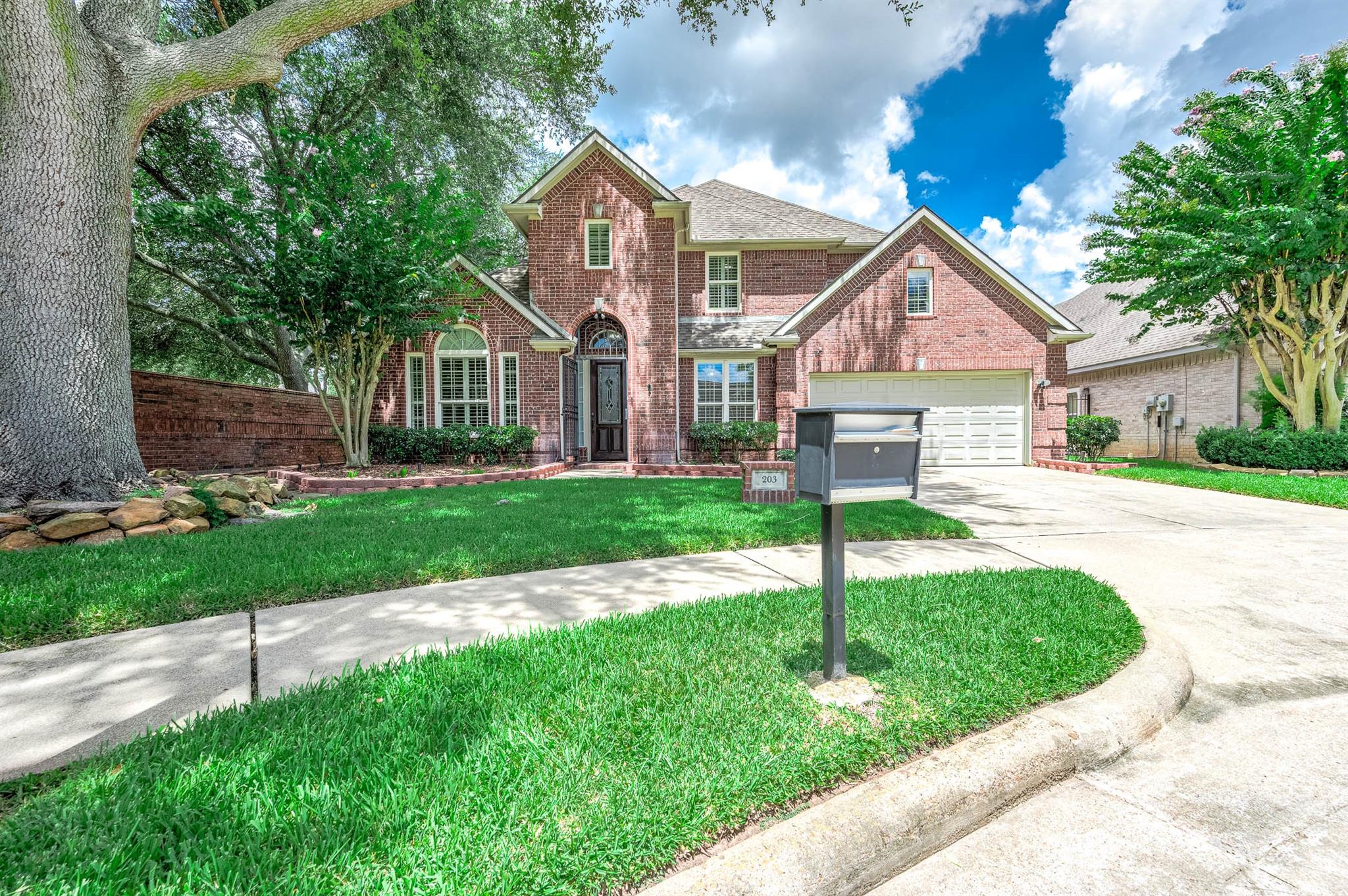 203 Bay Bridge Drive