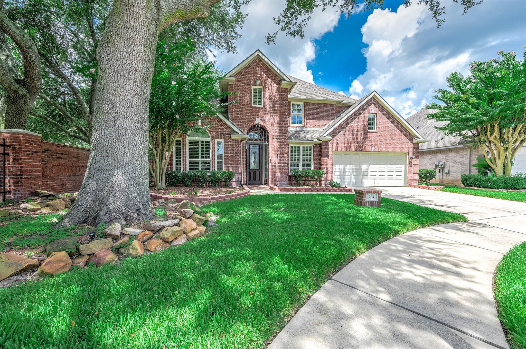 203 Bay Bridge Drive