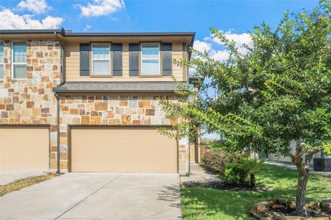 Photo of 215 Biltmore Loop, Montgomery, TX 77316 (MLS # 13966588)