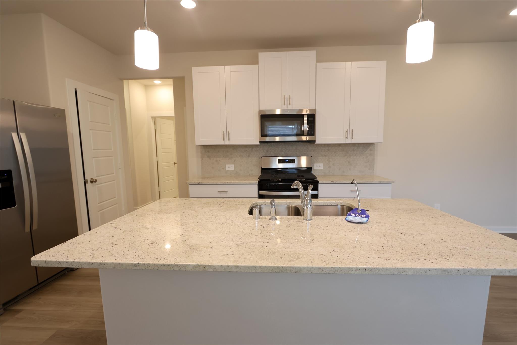 6686 Lahna Oak Drive