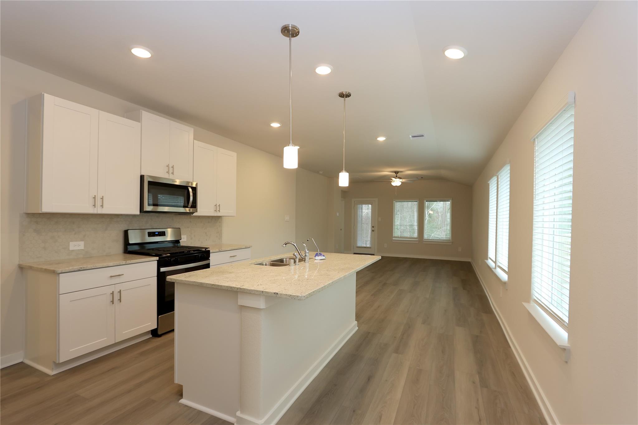 6686 Lahna Oak Drive