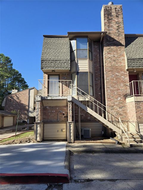 Photo of 1919 Place Rebecca Lane #H8, Houston, TX 77090 (MLS # 29589349)