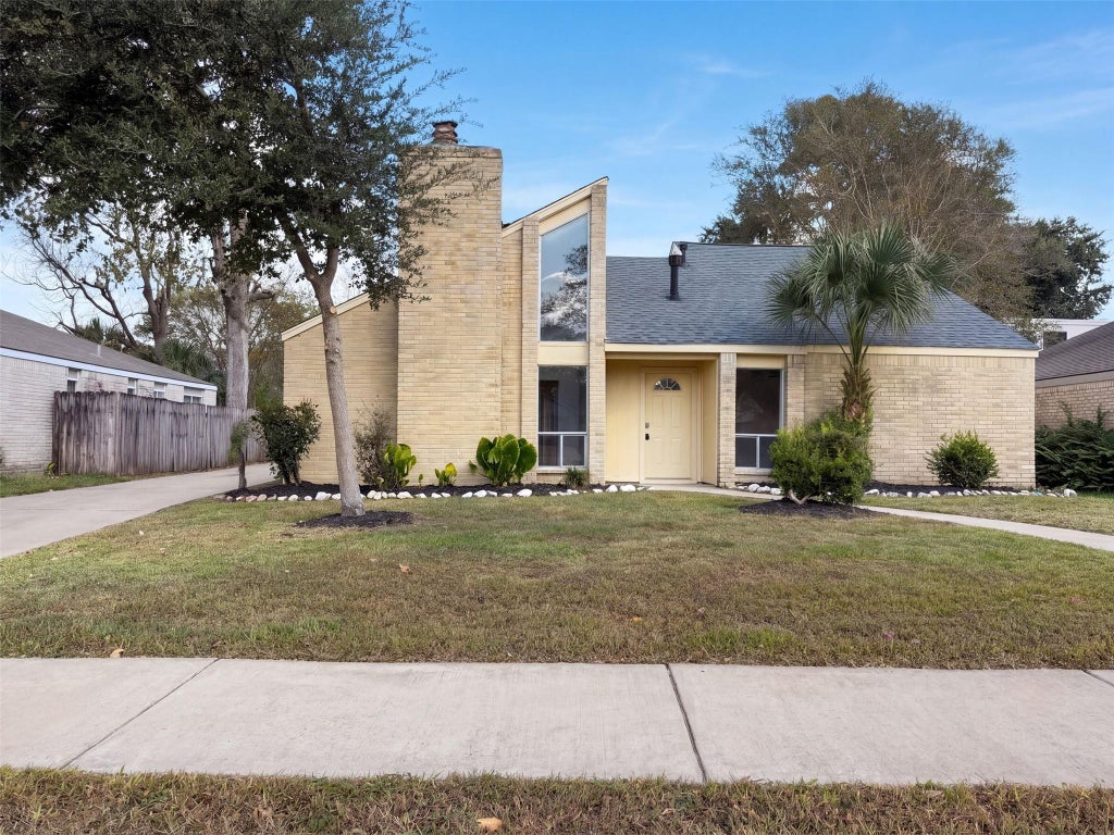 Photo of 15803 Dunmoor Drive, Houston, TX 77059 (MLS # 89852700)