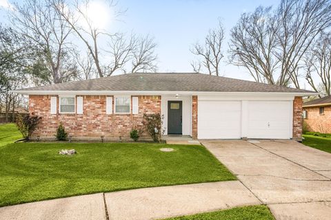 Photo of 5147 Castle Creek Lane, Houston, TX 77053 (MLS # 59594354)