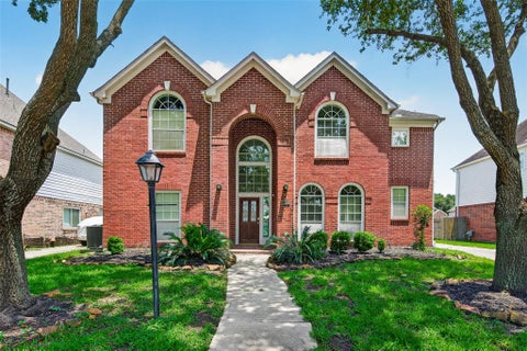 Photo of 12330 Shadow Green Drive, Houston, TX 77082 (MLS # 986270)