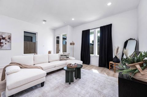 Tiny photo for 5803 Hardy Street, Houston, TX 77009 (MLS # 69880459)