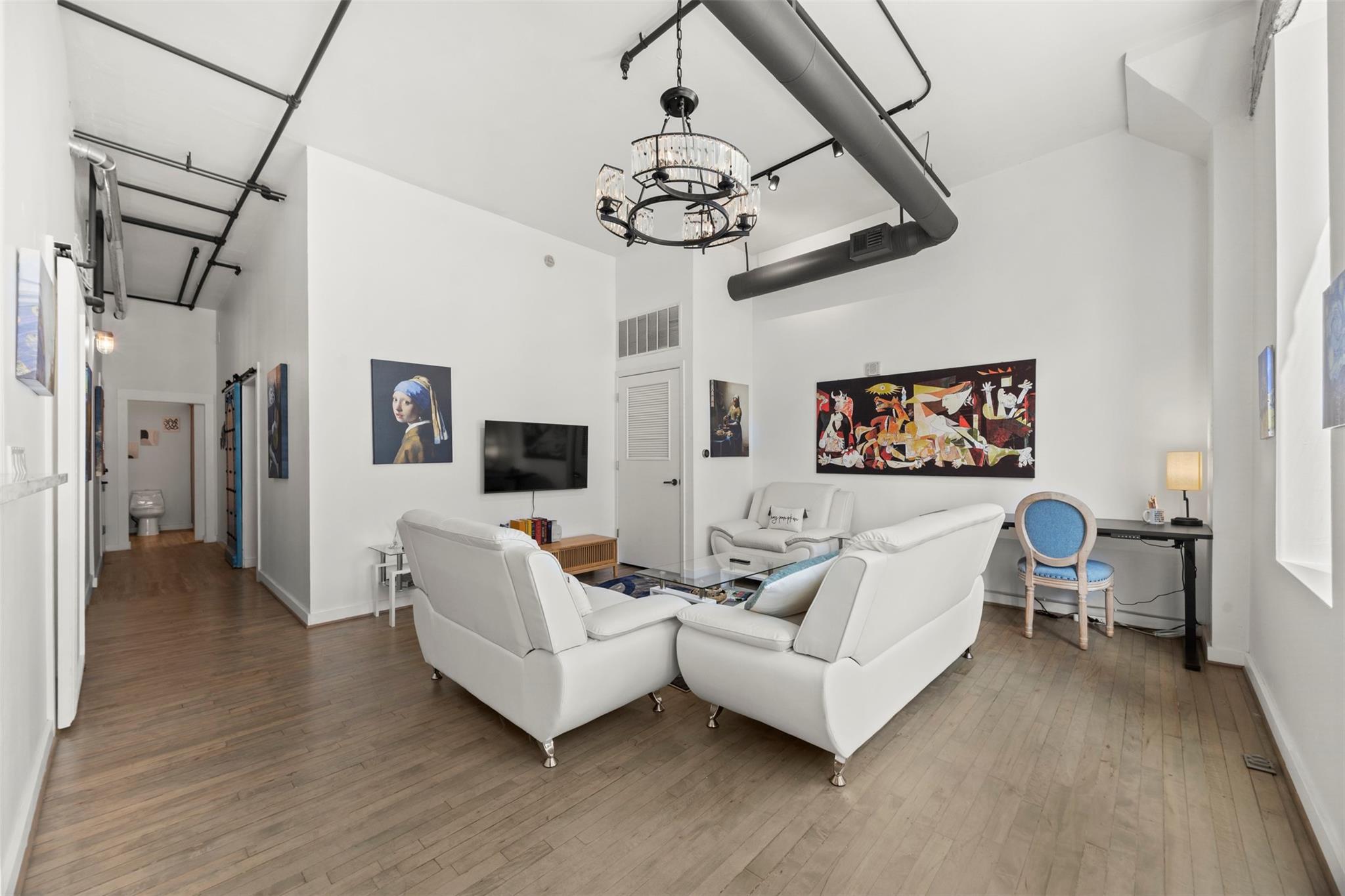 705 Main Street 609