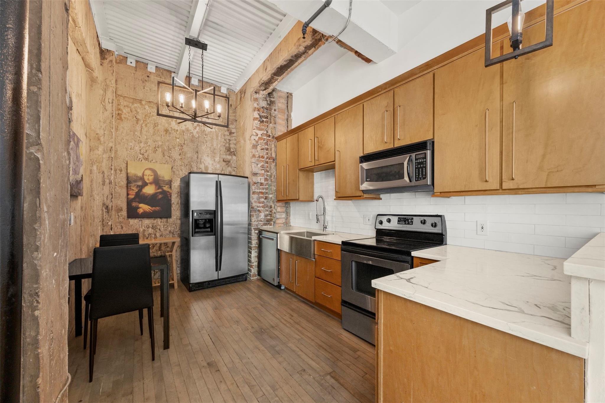 705 Main Street 609