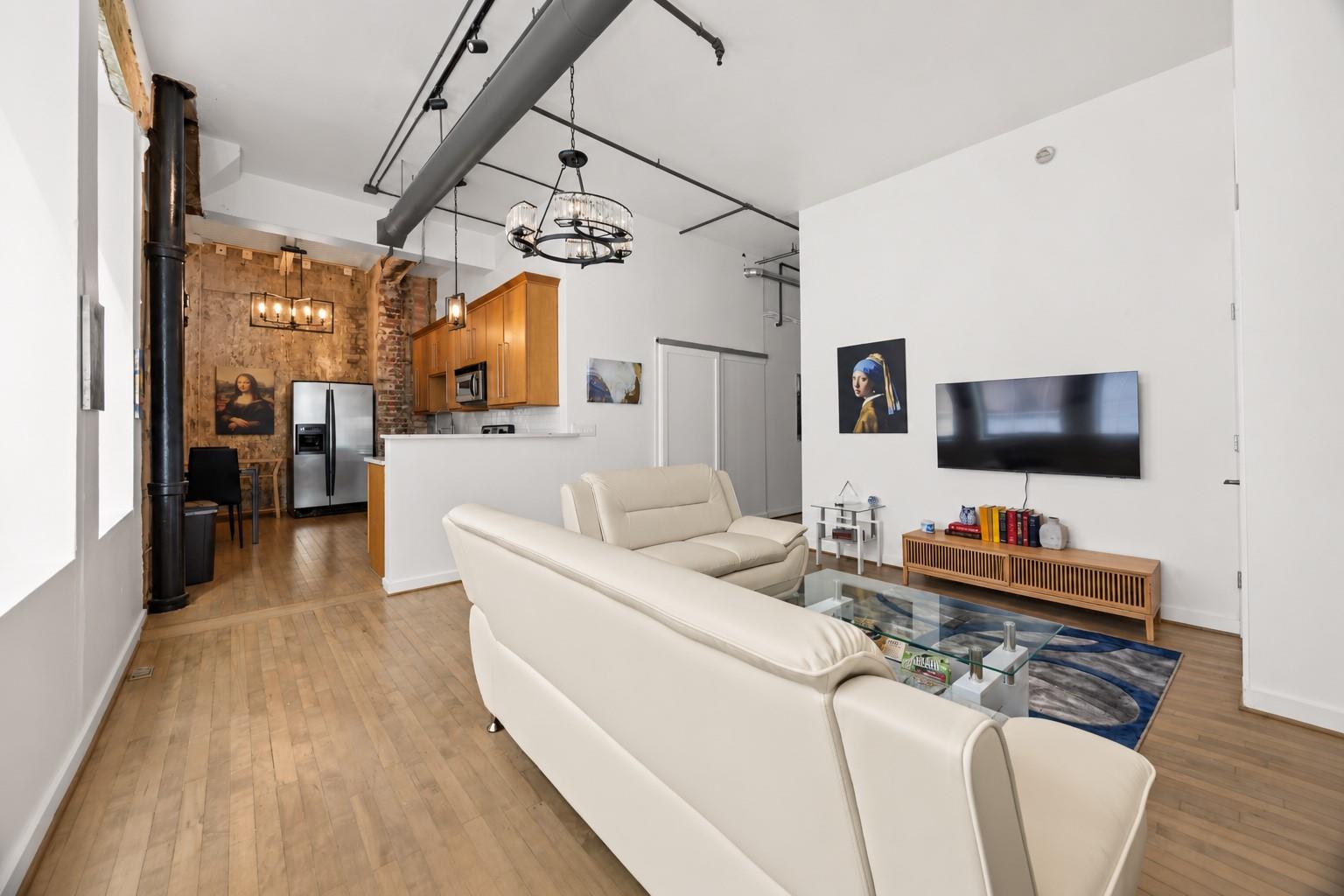 705 Main Street 609