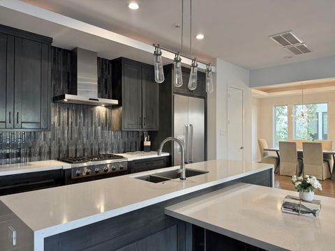 Tiny photo for 707 W Clay St St, Houston, TX 77019 (MLS # 8531925)