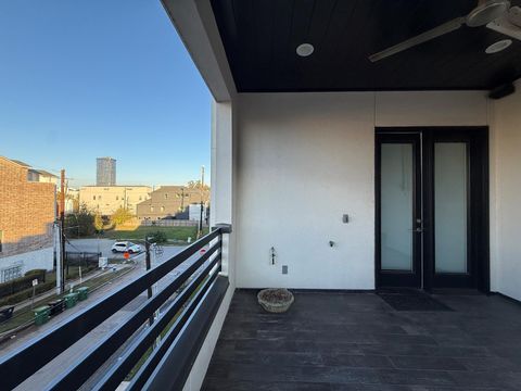 Tiny photo for 707 W Clay St St, Houston, TX 77019 (MLS # 8531925)