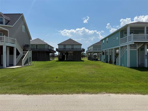 Photo of 979 Crane, Galveston, TX 77650 (MLS # 12349788)