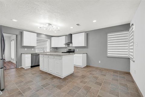 Photo of 705 Holly Springs Court, Conroe, TX 77302 (MLS # 56775271)
