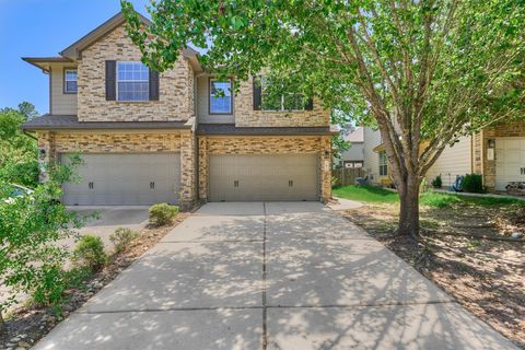 Photo of 7 Wickerdale Pl, The Woodlands, TX 77382 (MLS # 22803278)