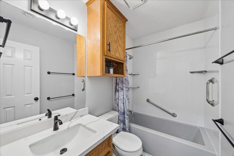 Tiny photo for 1416 Lemon Lane, La Porte, TX 77571 (MLS # 60174426)