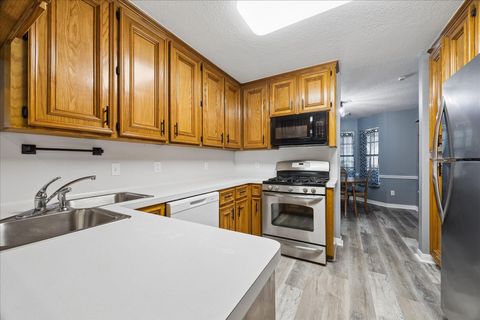 Tiny photo for 1416 Lemon Lane, La Porte, TX 77571 (MLS # 60174426)