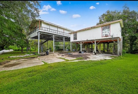 Homes For Sale - 523 & 525 Shady Oaks Harbor Road<br/> Alvin, TX 77511