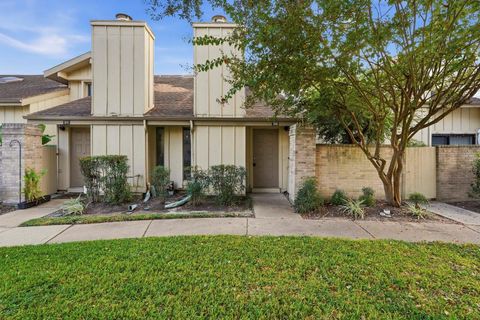 Photo of 3168 Windchase Boulevard #464, Houston, TX 77082 (MLS # 77461697)