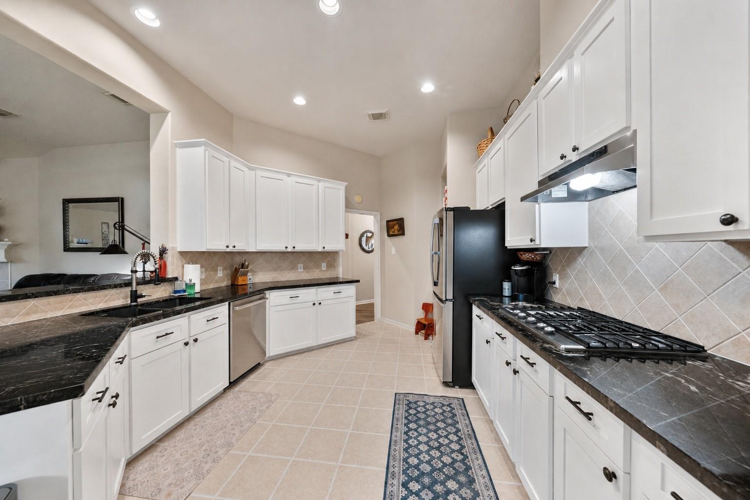 6006 Knollwood Trail