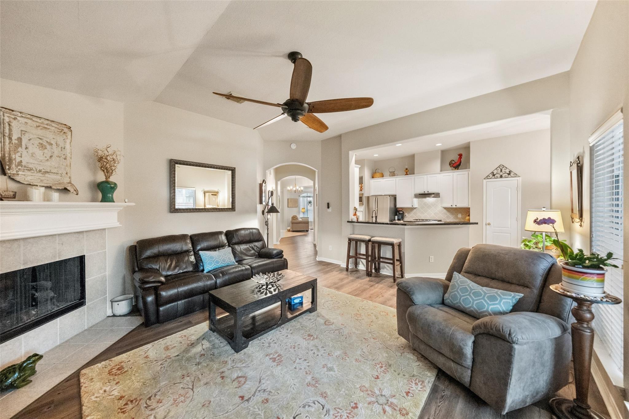 6006 Knollwood Trail
