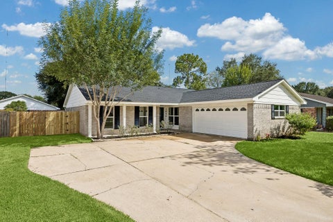 Photo of 1842 Indian Wells Drive, Missouri City, TX 77459 (MLS # 92935504)