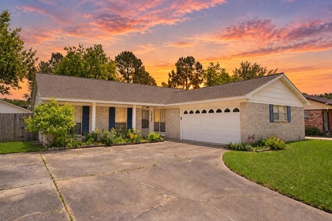 Photo of 1842 Indian Wells Drive, Houston, TX 77459 (MLS # 92935504)
